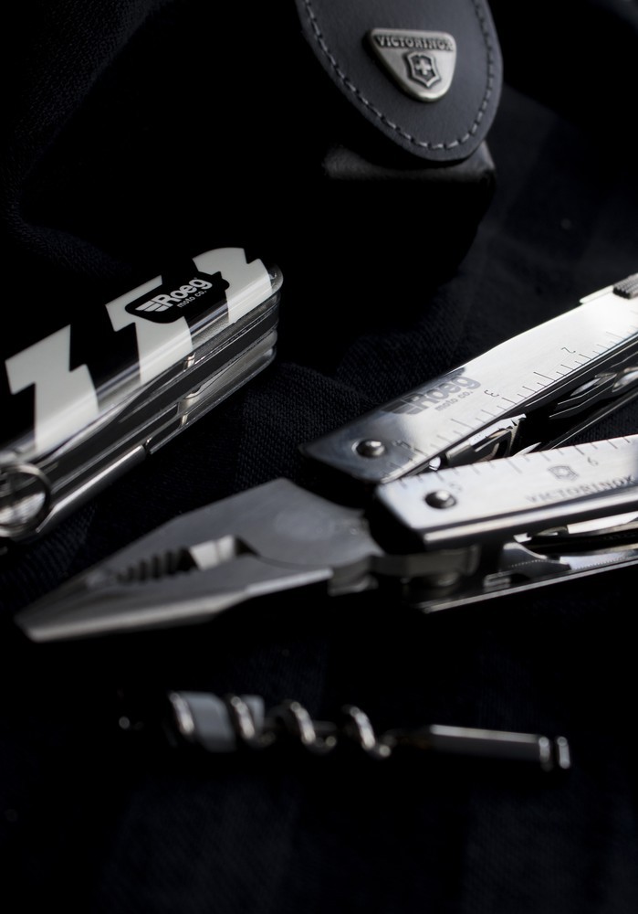RoegMultitoolVictorinoxSwissRoadTool